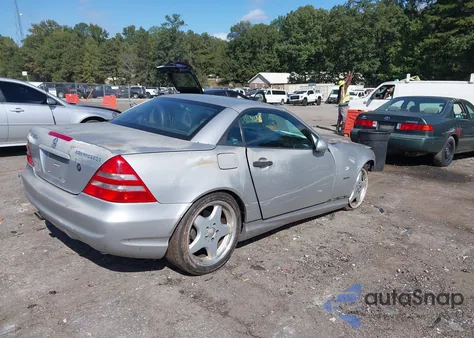 1999 Mercedes-Benz Slk 230 Kompressor z USA, uszkodzony, nr VIN WDBKK47F0XF080362